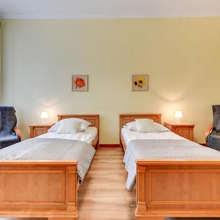 Apartman Podjazd Street By Renters *